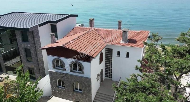Büyükçekmece Celaliye'de Denize Sıfır Satılık Yalı 'kaçırmayın'' - Görsel 5
