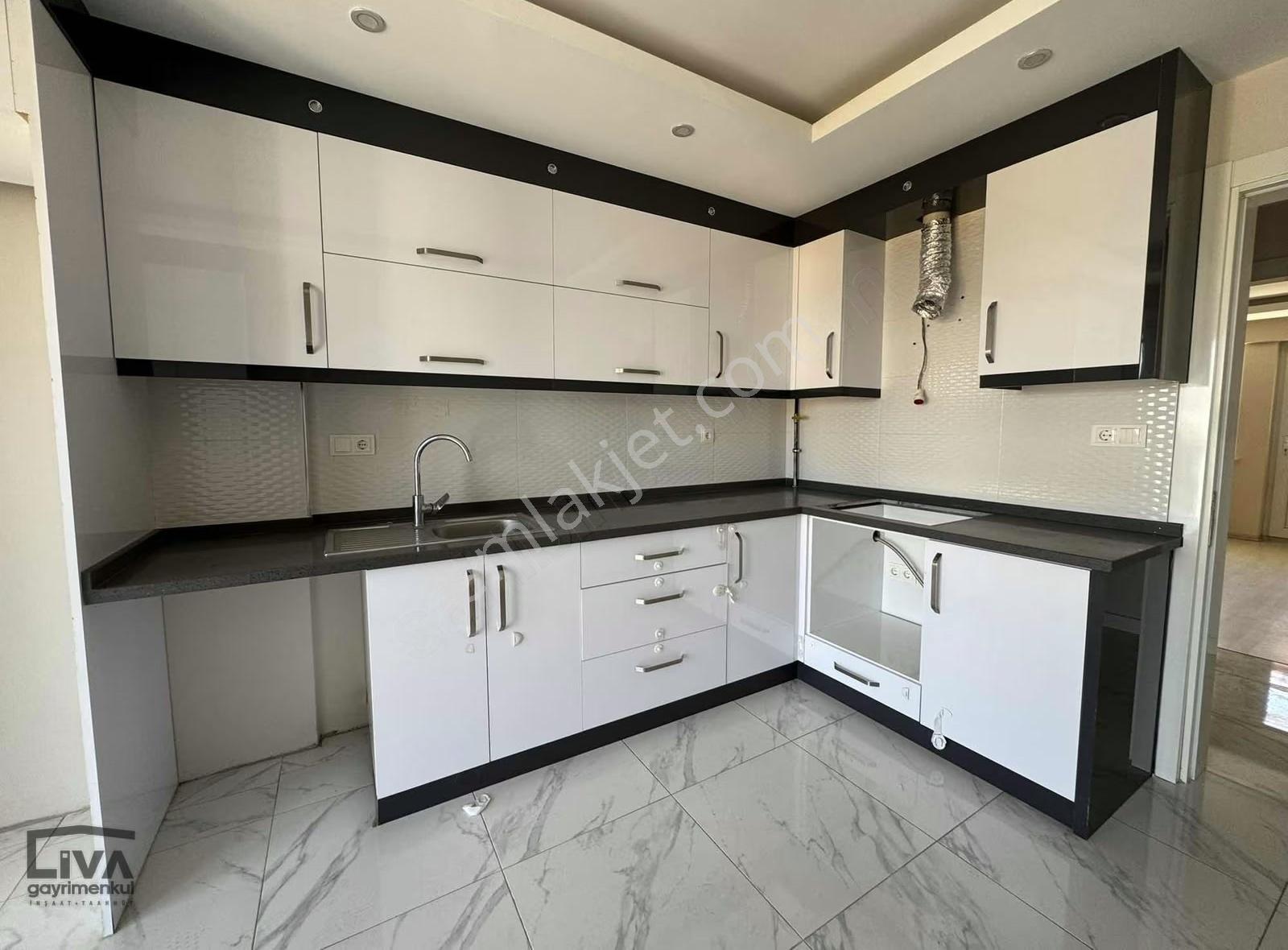 Liva Gayrimenkulden Çiğdem Caddesi Yakınında Kiralık 3+1 Daire