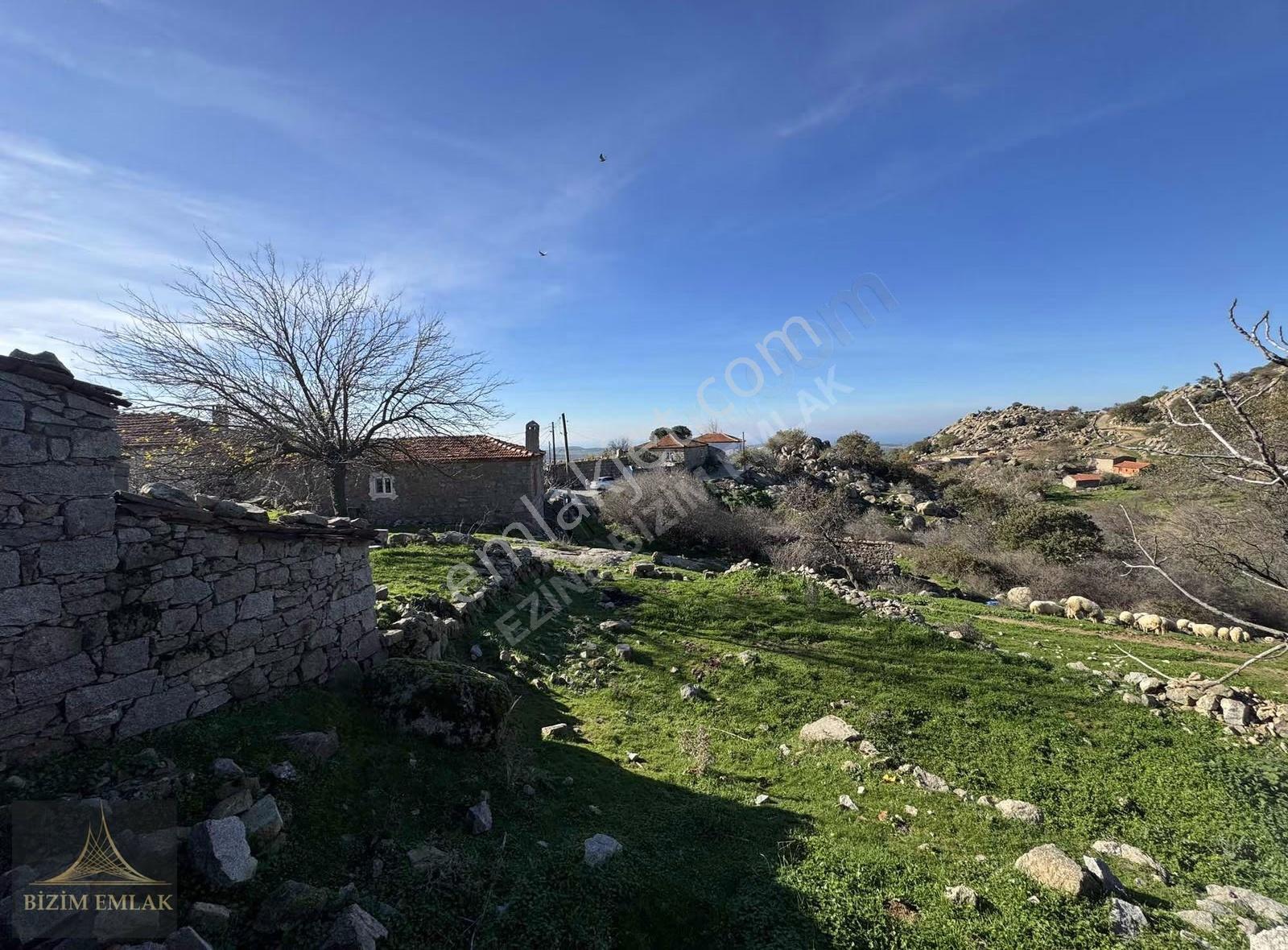 Ezine Kayacık Köyünde Deniz Manzaralı Yapı Kayıtlı İmarlı Arsa - Görsel 10
