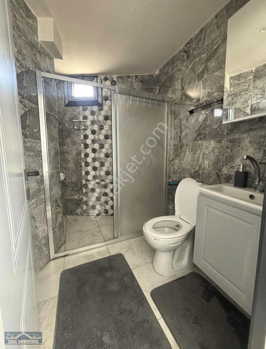 Sırakapılarda Merkezi Konumda Kiralık 1+1 Sıfır Eşyalı Apart - Görsel 19