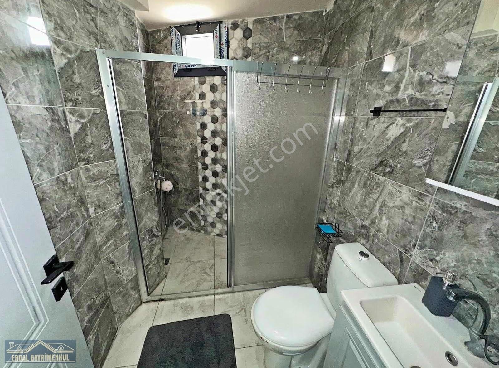 Sırakapılarda Merkezi Konumda Kiralık 1+1 Sıfır Eşyalı Apart - Görsel 2