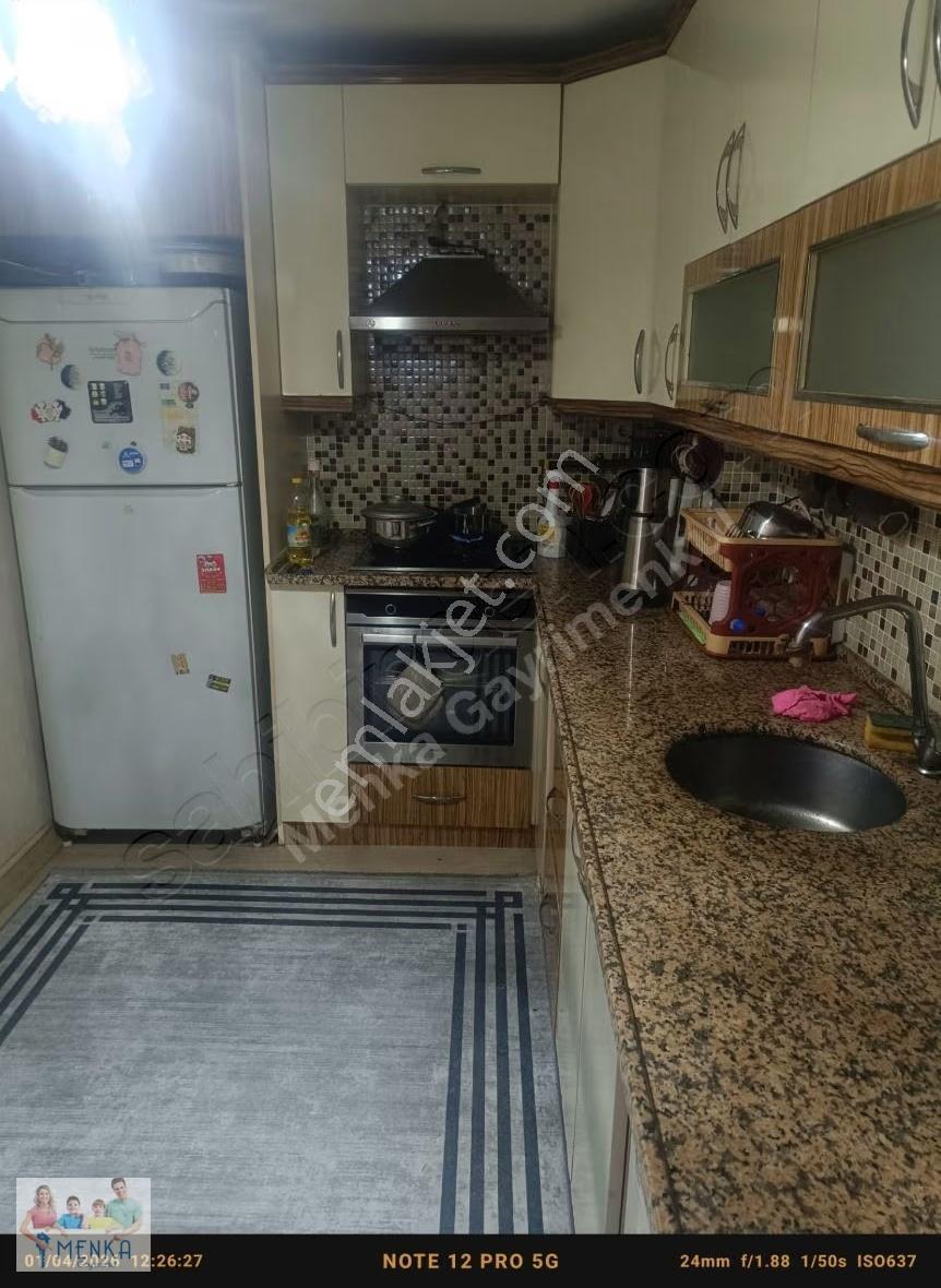 Sakarya Mahallesi Cumartesi Pazarı Yakını Geniş Yüksek Zemin