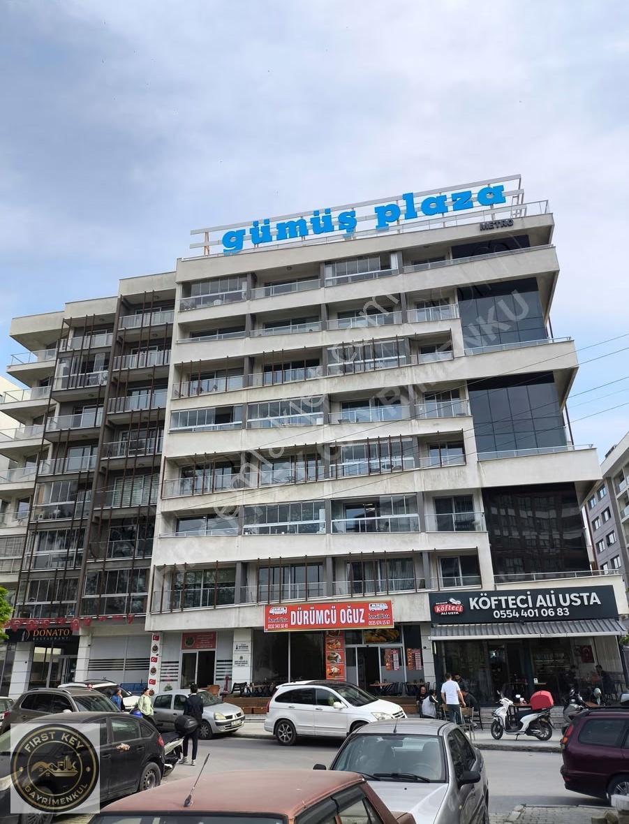 Gümüş Plaza Metro Da Kiralık Geniş 1+0