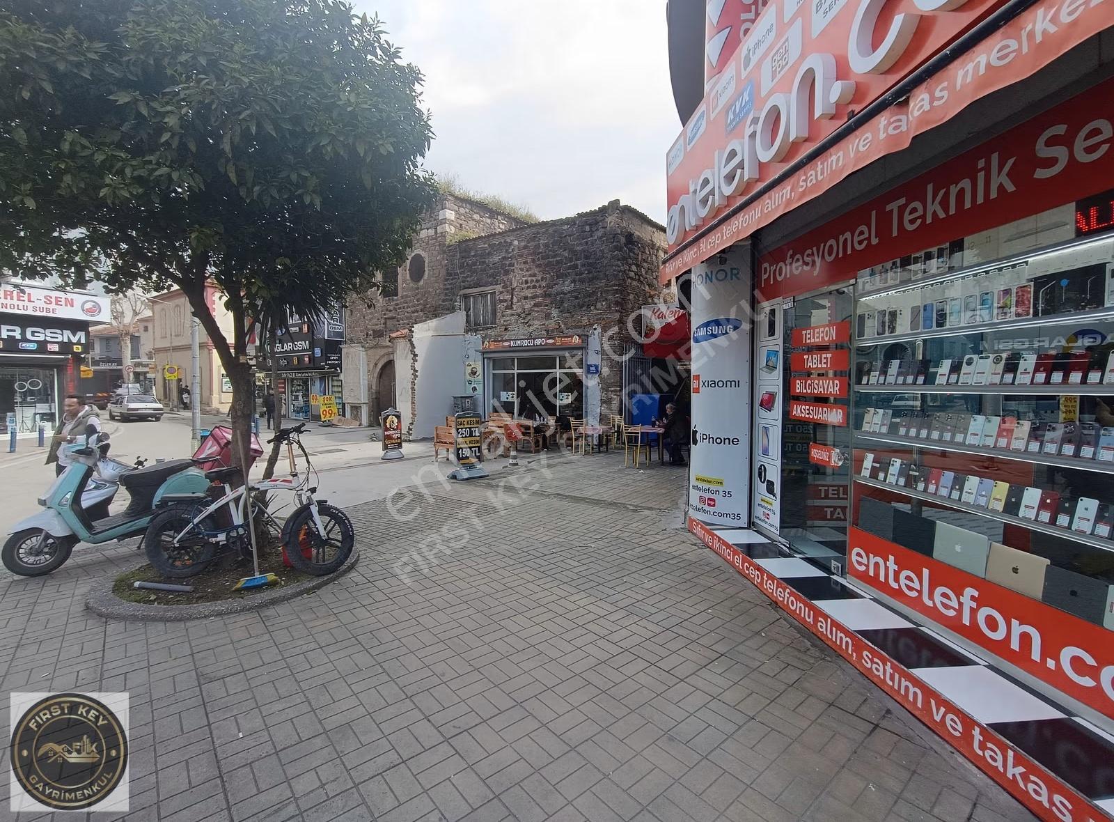 Kemeraltı'nda, 16 M², İşlek Yolda Satılık Dükkan - Görsel 7