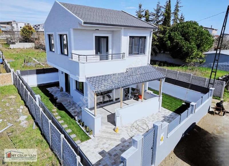▃▅▇ht Grup▇▅▃tam Müstakil-köşebaşı Geniş Bahçeli Şirin Villa