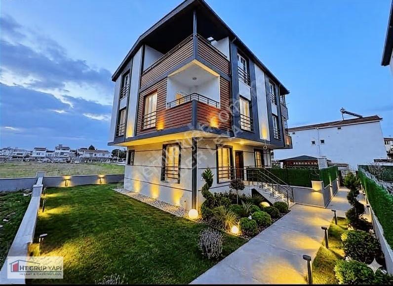 ▃▅▇ht Grup▇▅▃denize 100 Mt Mesafede Geniş Bahçeli Villa