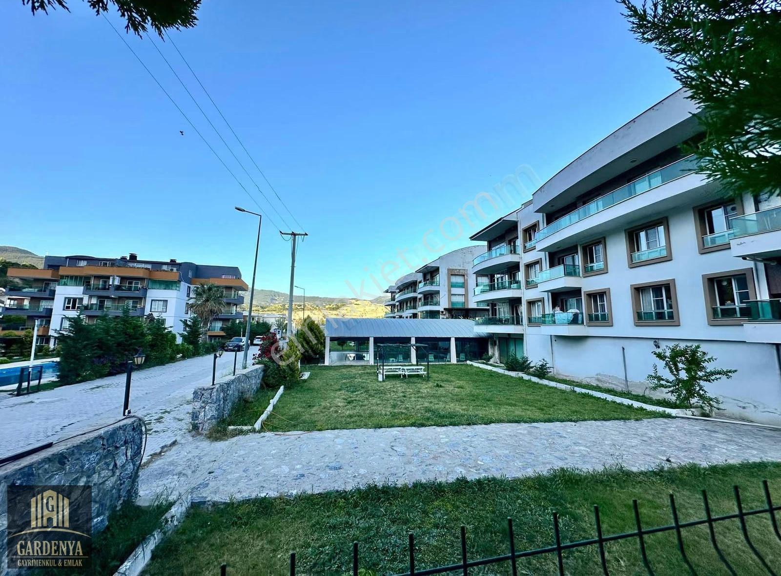 Havuzlu Sitede Satılık Dubleks Daire - Görsel 14