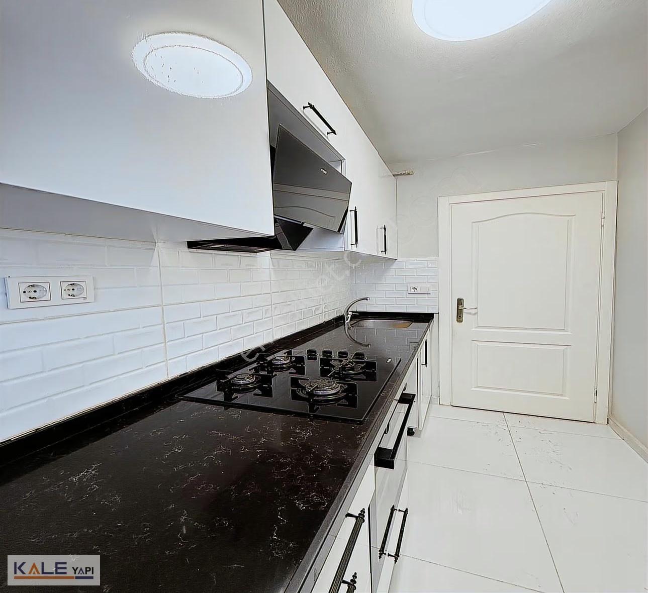 Bahçeşehir Konumunda 3+1 İskanlı Satılık Daire - Görsel 2