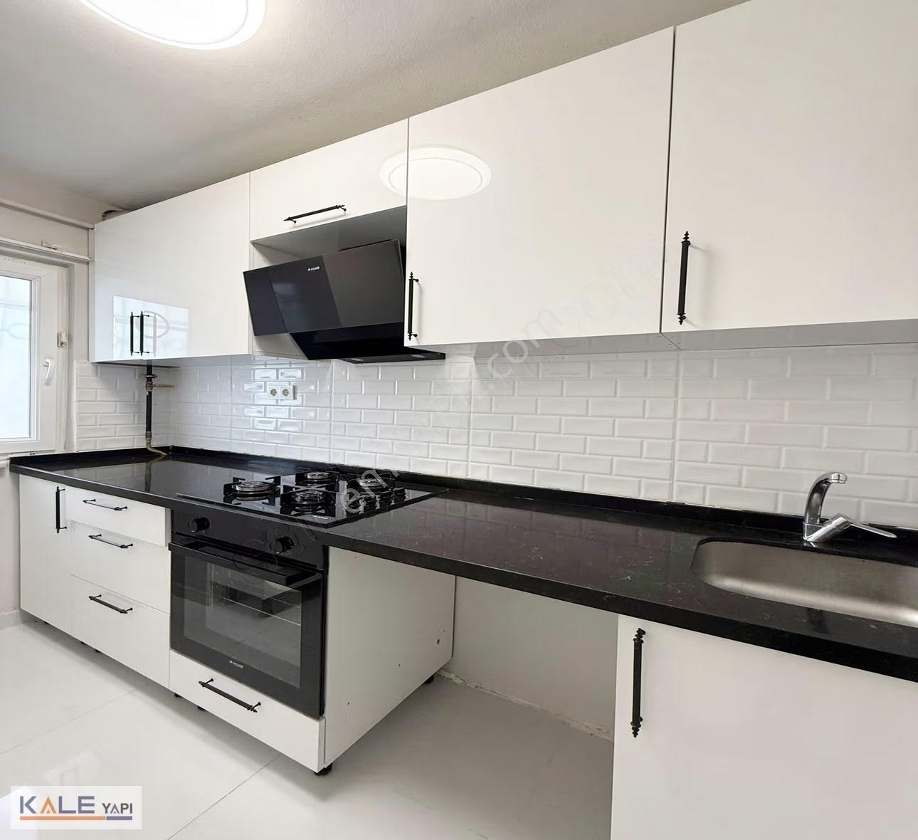 Bahçeşehir Konumunda 3+1 İskanlı Satılık Daire - Görsel 24