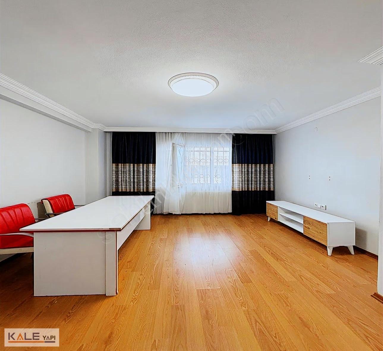 Bahçeşehir Konumunda 3+1 İskanlı Satılık Daire - Görsel 18