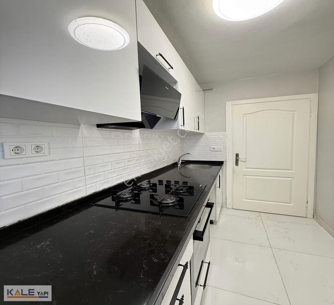 Bahçeşehir Konumunda 3+1 İskanlı Satılık Daire - Görsel 33
