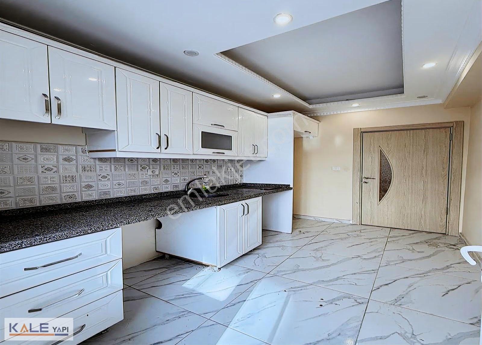 Bahçeşehir Konumunda Satılık 2+1 İskanlı Daire - Görsel 5