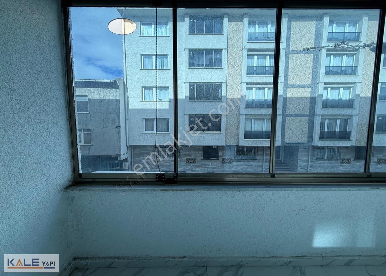 Bahçeşehir Konumunda Satılık 2+1 İskanlı Daire - Görsel 22
