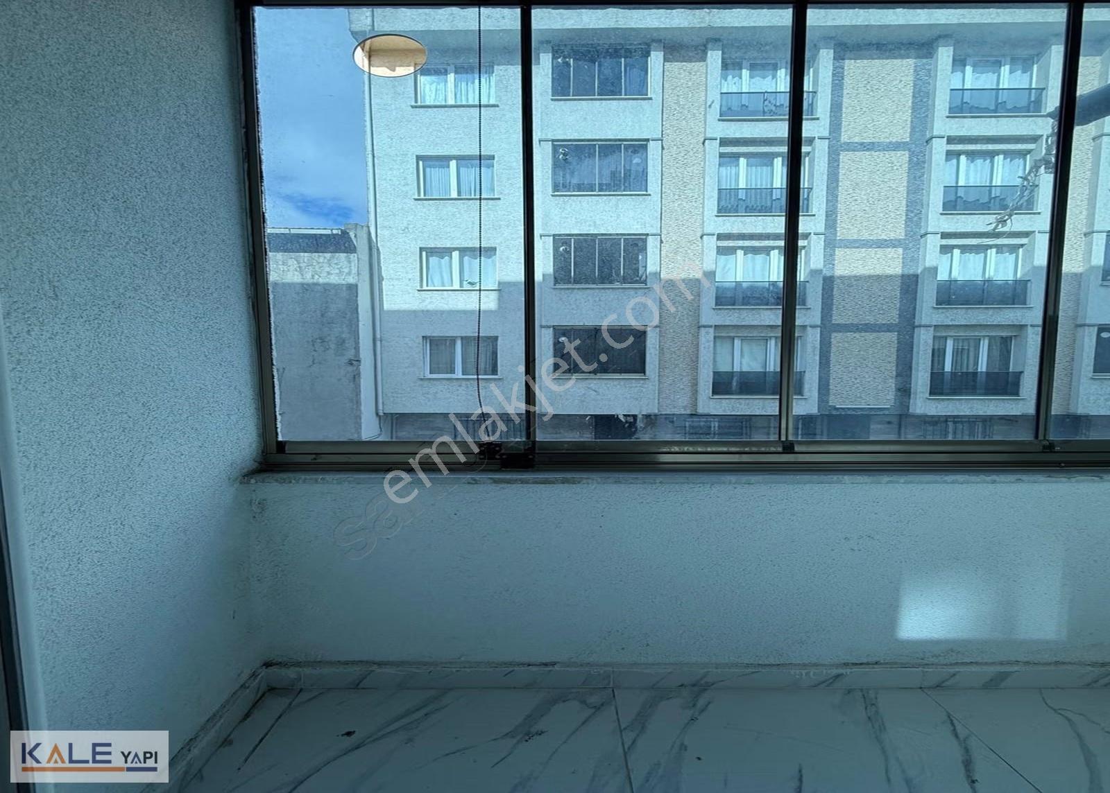 Bahçeşehir Konumunda Satılık 2+1 İskanlı Daire - Görsel 17