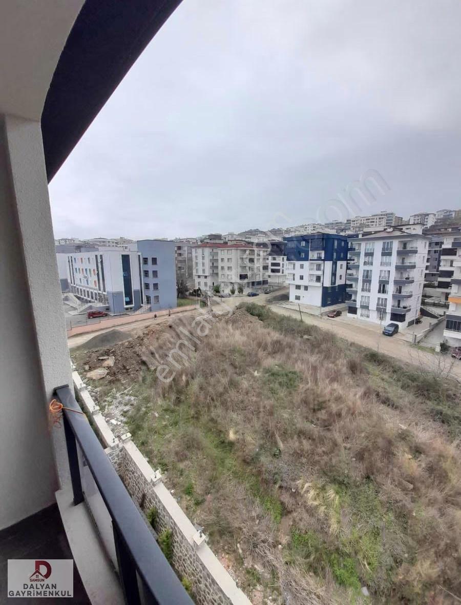 Körfez'de Tramvaya Yakın 1+1 Eşyalı Daire - Görsel 8