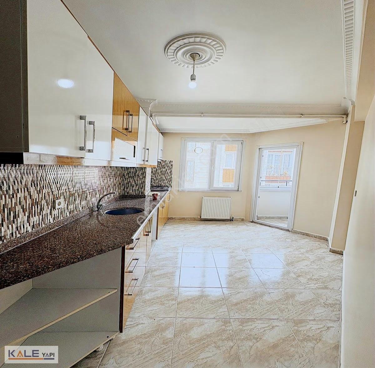 Bahçeşehir Lokasyonunda Modern Geniş 3+1 Fırsat Dairesi - Görsel 8