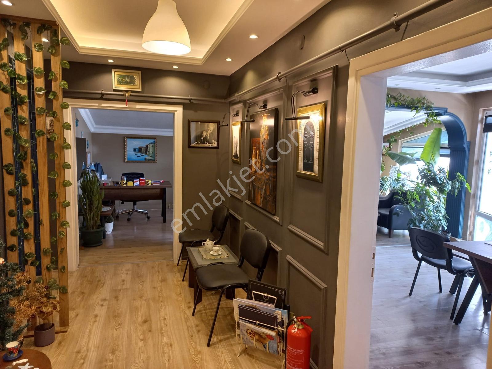 Salih Omurtak Caddesine Cepheli 360 M² Satılık Dubleks Mesken - Görsel 9