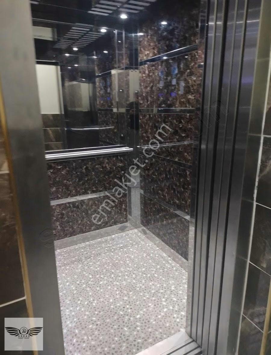 2+1 Ana Cadde Üzerinde Kiralık Daire - Görsel 12