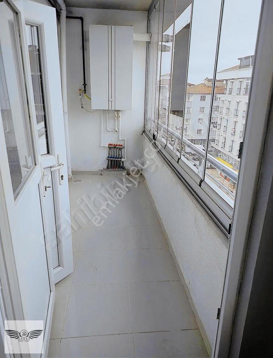 2+1 Ana Cadde Üzerinde Kiralık Daire - Görsel 3