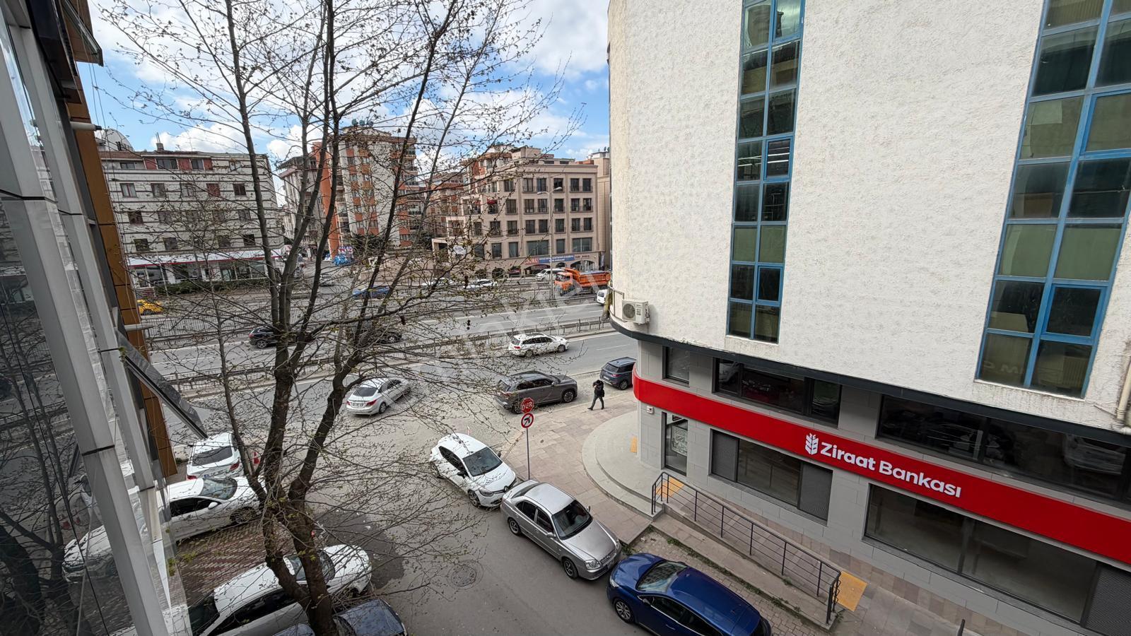 Çekmeköy Madenler Metroya 300 Metre Kdv Avantajlı Ofis - Görsel 26