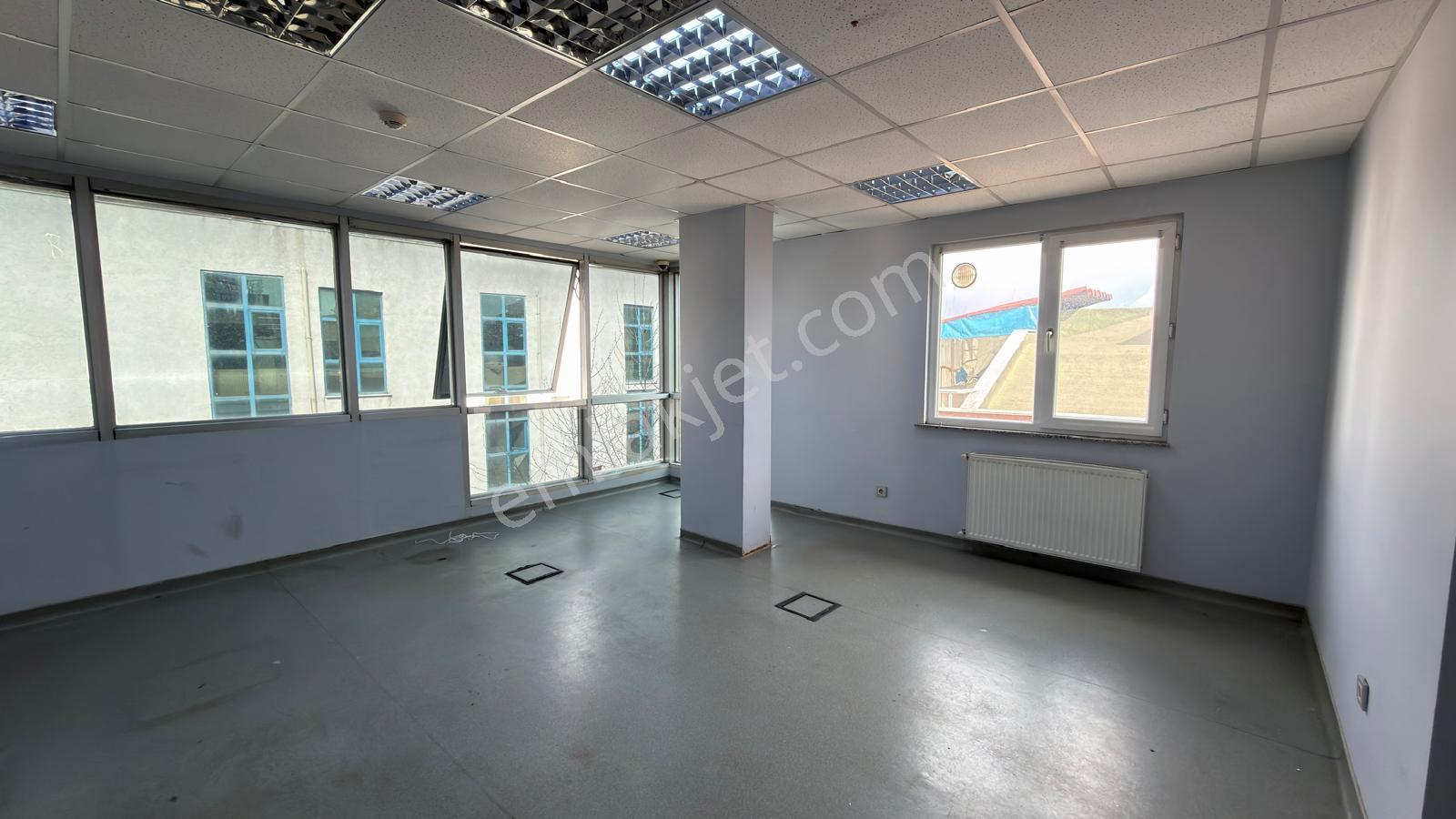 Çekmeköy Madenler Metroya 300 Metre Kdv Avantajlı Ofis - Görsel 16