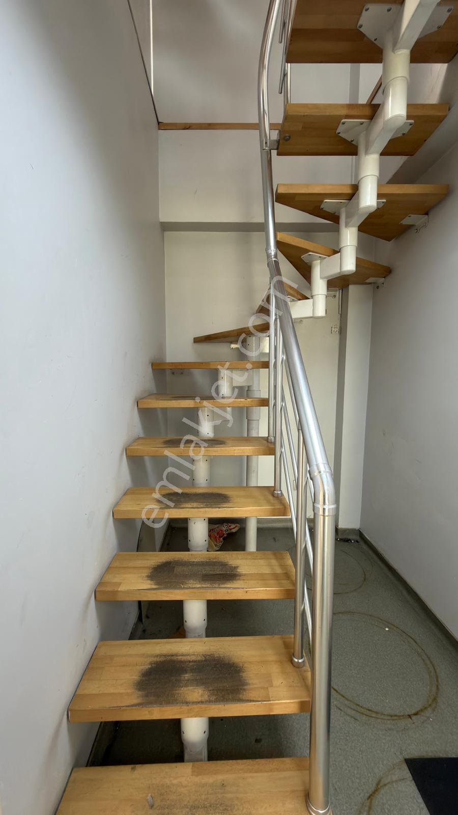 Çekmeköy Madenler Metroya 300 Metre Kdv Avantajlı Ofis - Görsel 13
