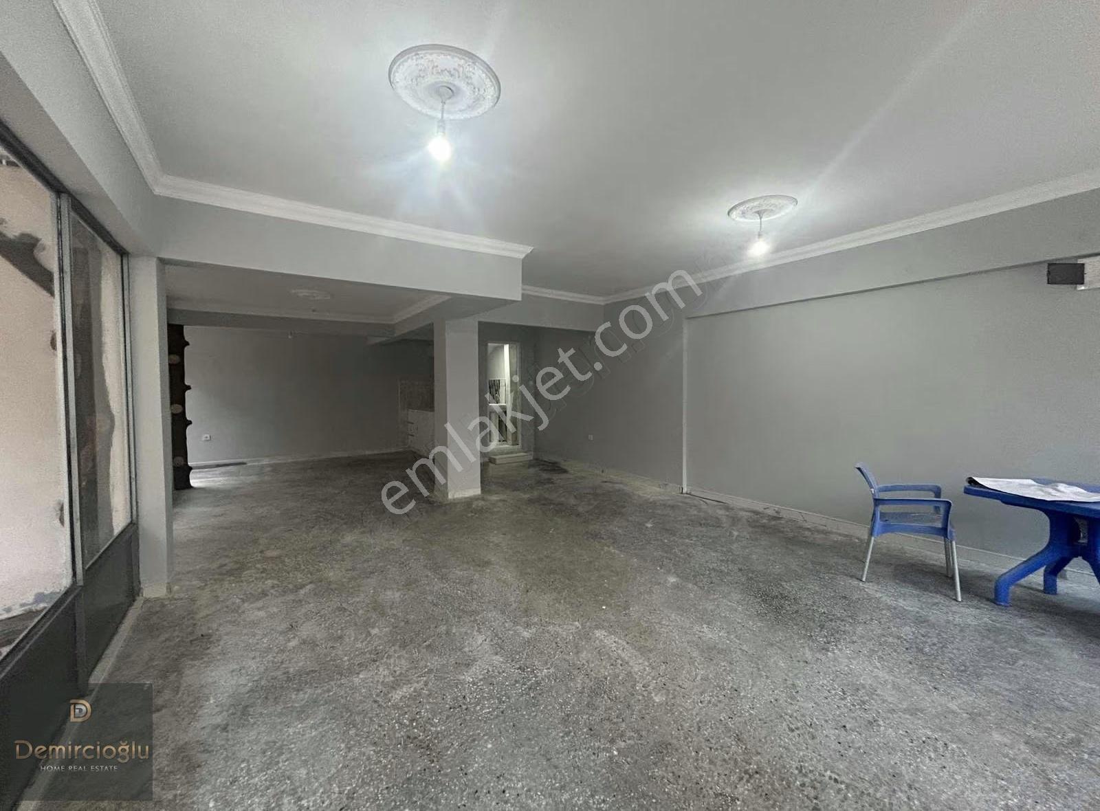 Alanya Merkez Güllerpınarı Mahallesin'de Kiralık 60 M2 İş Yeri