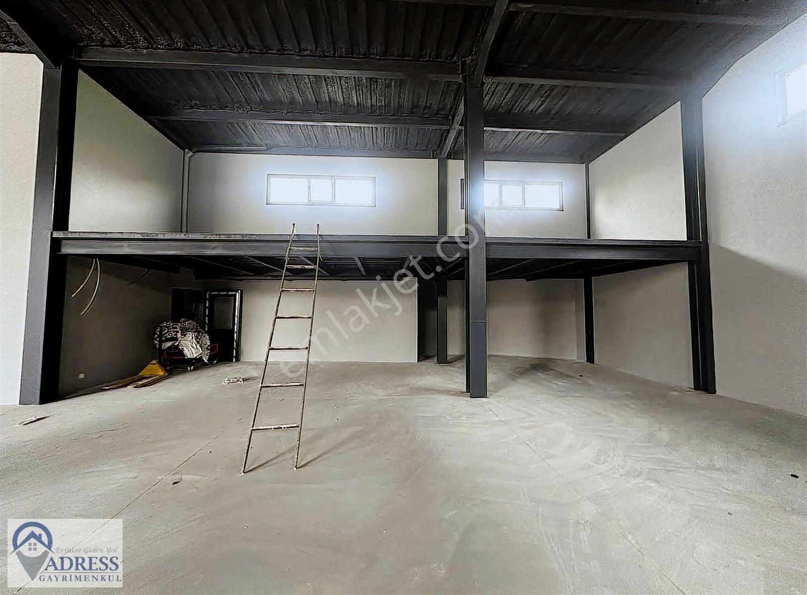 Yüksek Tavanlı Açık Otoparklı 450 M2 Kiralık Depo - Görsel 16