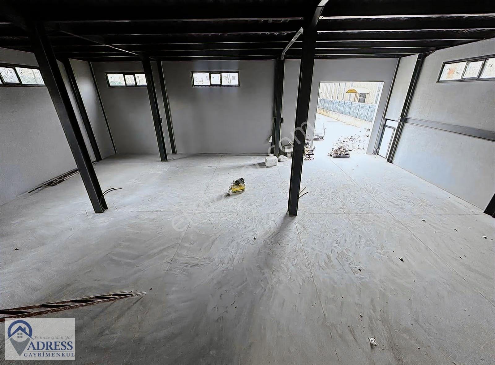 Yüksek Tavanlı Açık Otoparklı 450 M2 Kiralık Depo - Görsel 15