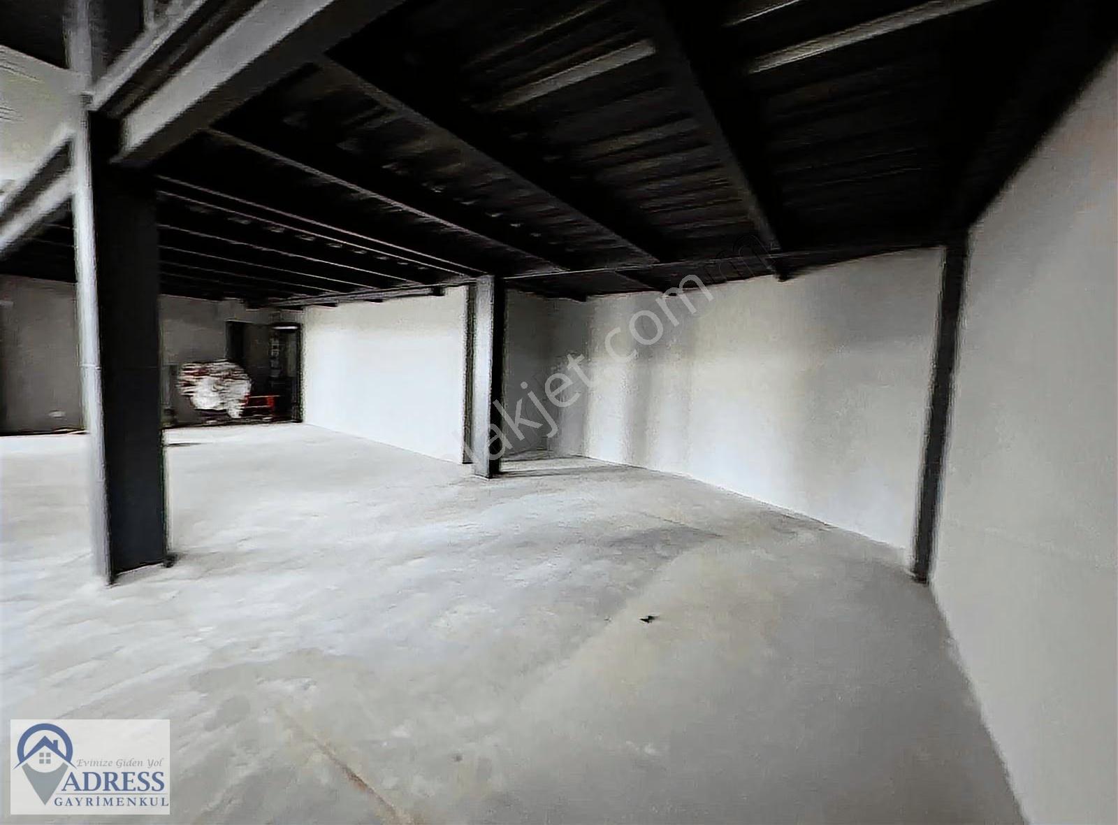 Yüksek Tavanlı Açık Otoparklı 450 M2 Kiralık Depo - Görsel 9