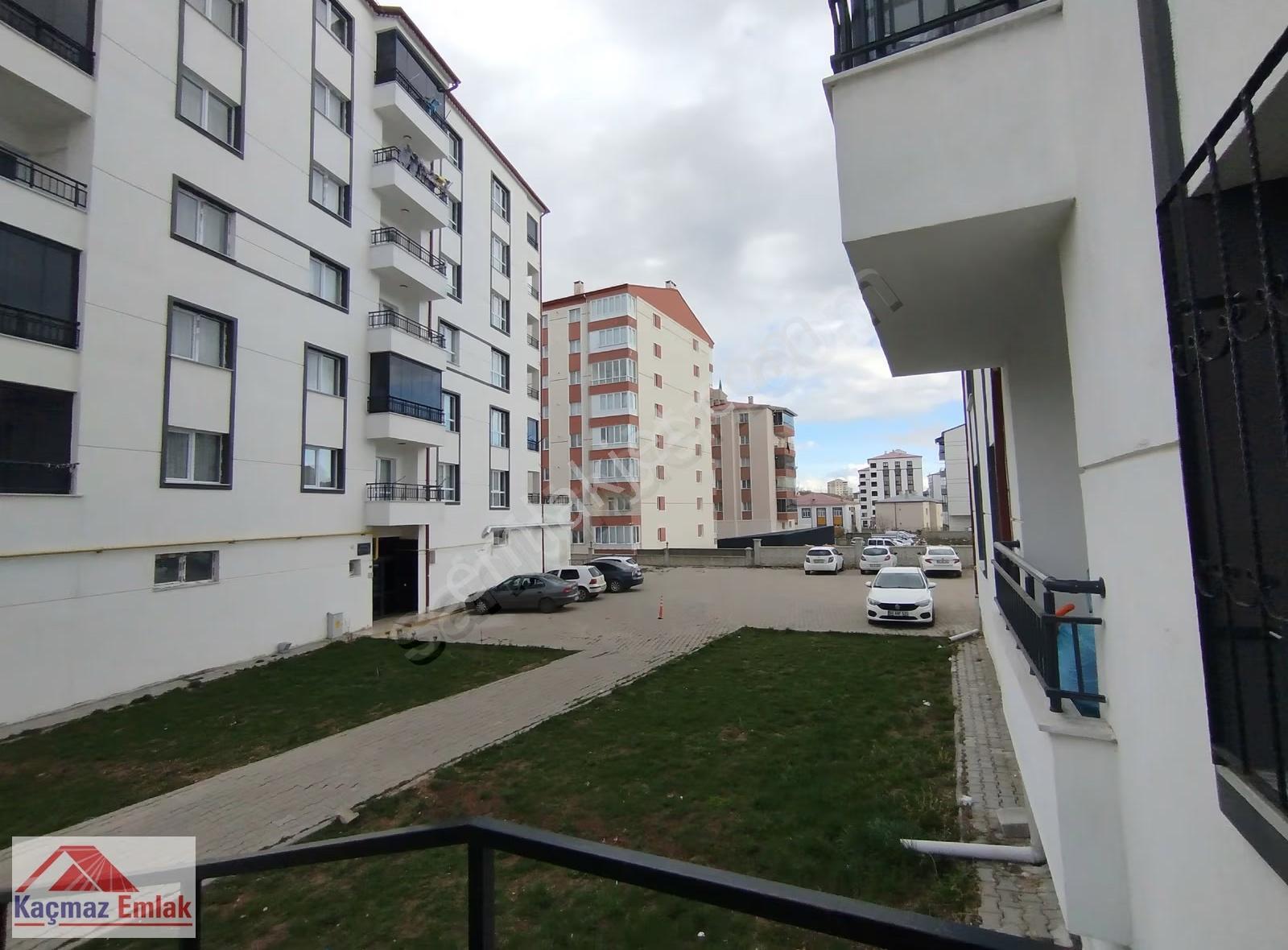 Kaçmaz Emlak Sivas Diriliş Tuzlugöl Satılık 3+1 Pazarın Yanı - Görsel 8
