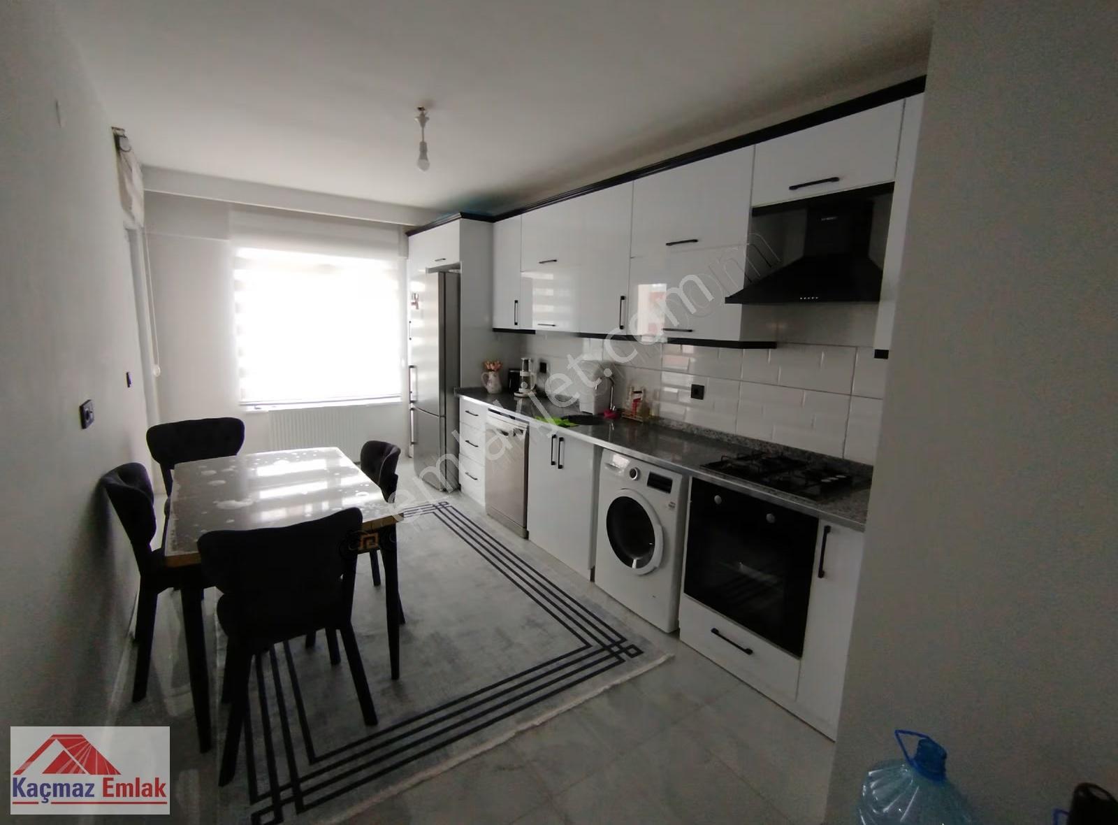 Kaçmaz Emlak Sivas Diriliş Tuzlugöl Satılık 3+1 Pazarın Yanı - Görsel 12