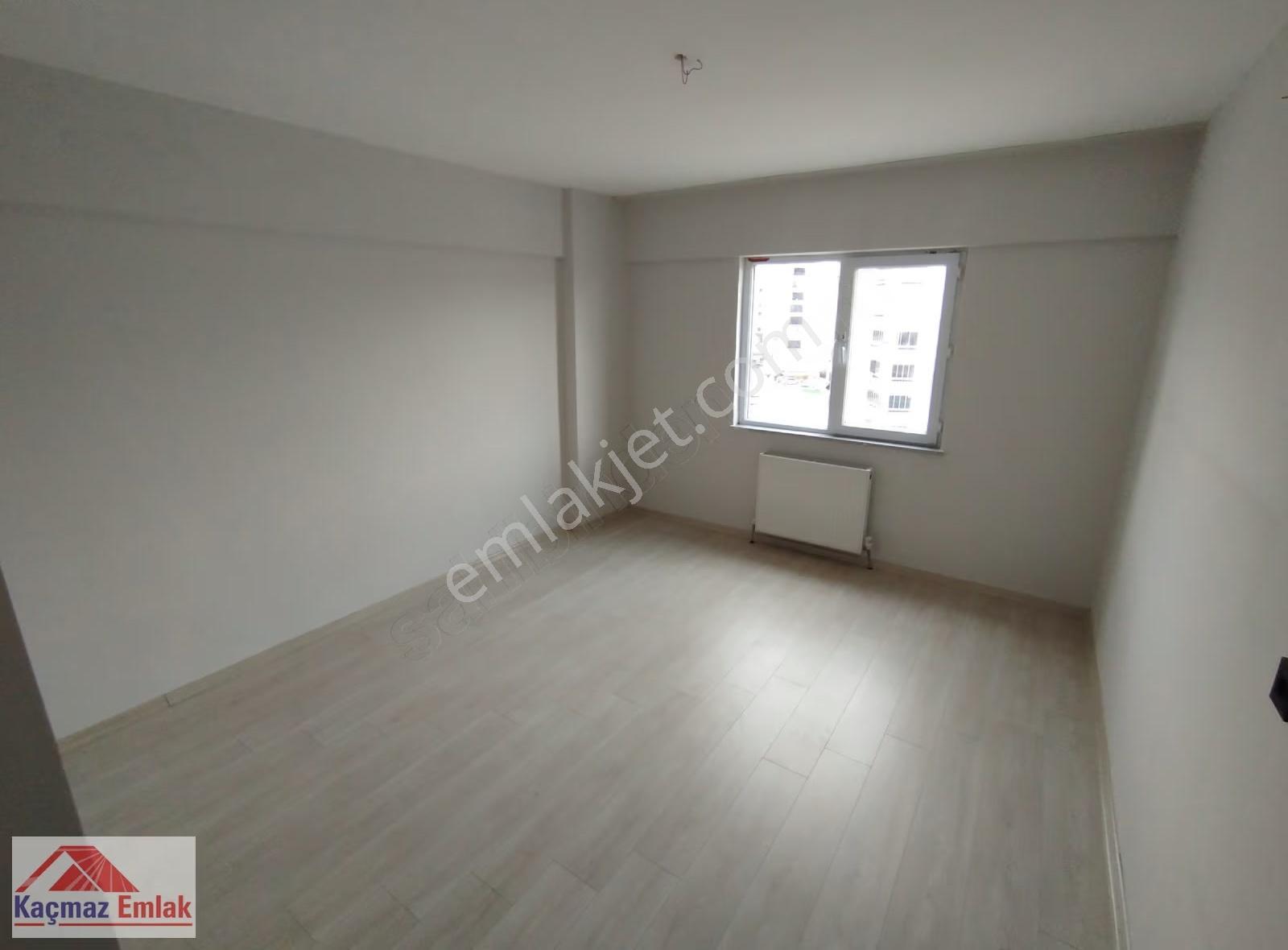 Kaçmaz Emlak Sivas Diriliş Tuzlugöl Satılık 3+1 Pazarın Yanı - Görsel 29