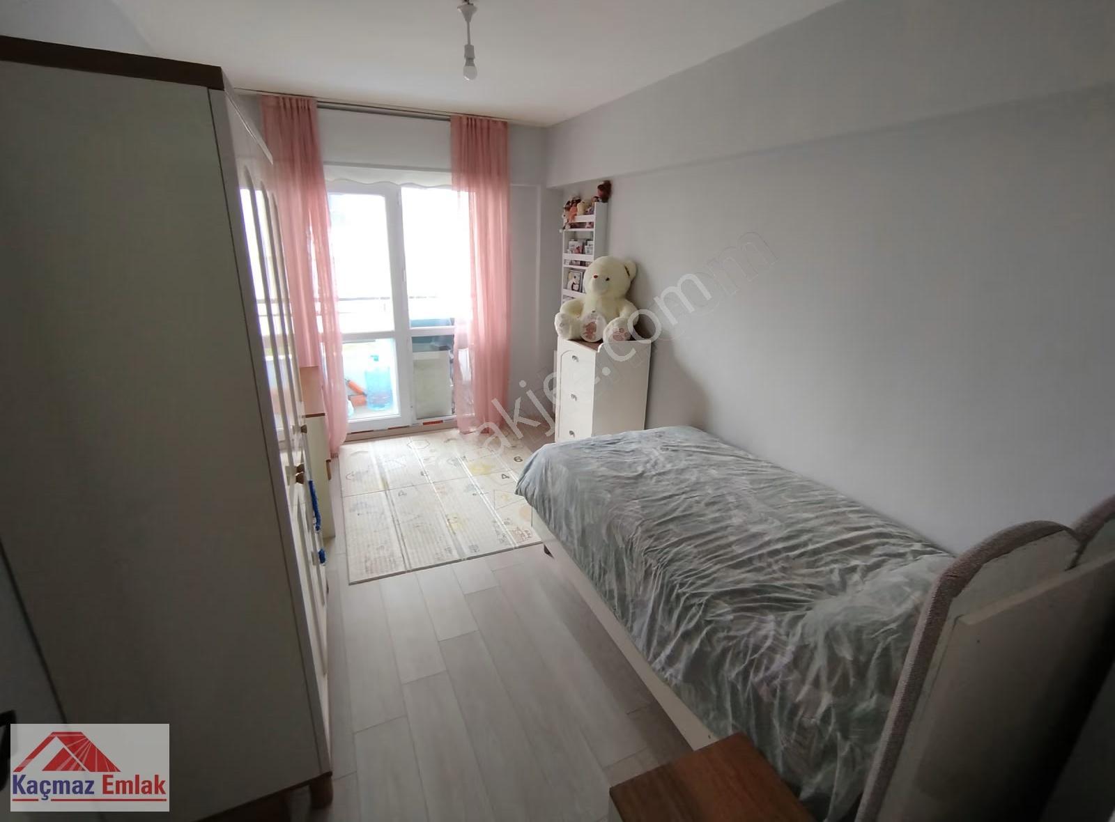 Kaçmaz Emlak Sivas Diriliş Tuzlugöl Satılık 3+1 Pazarın Yanı - Görsel 24