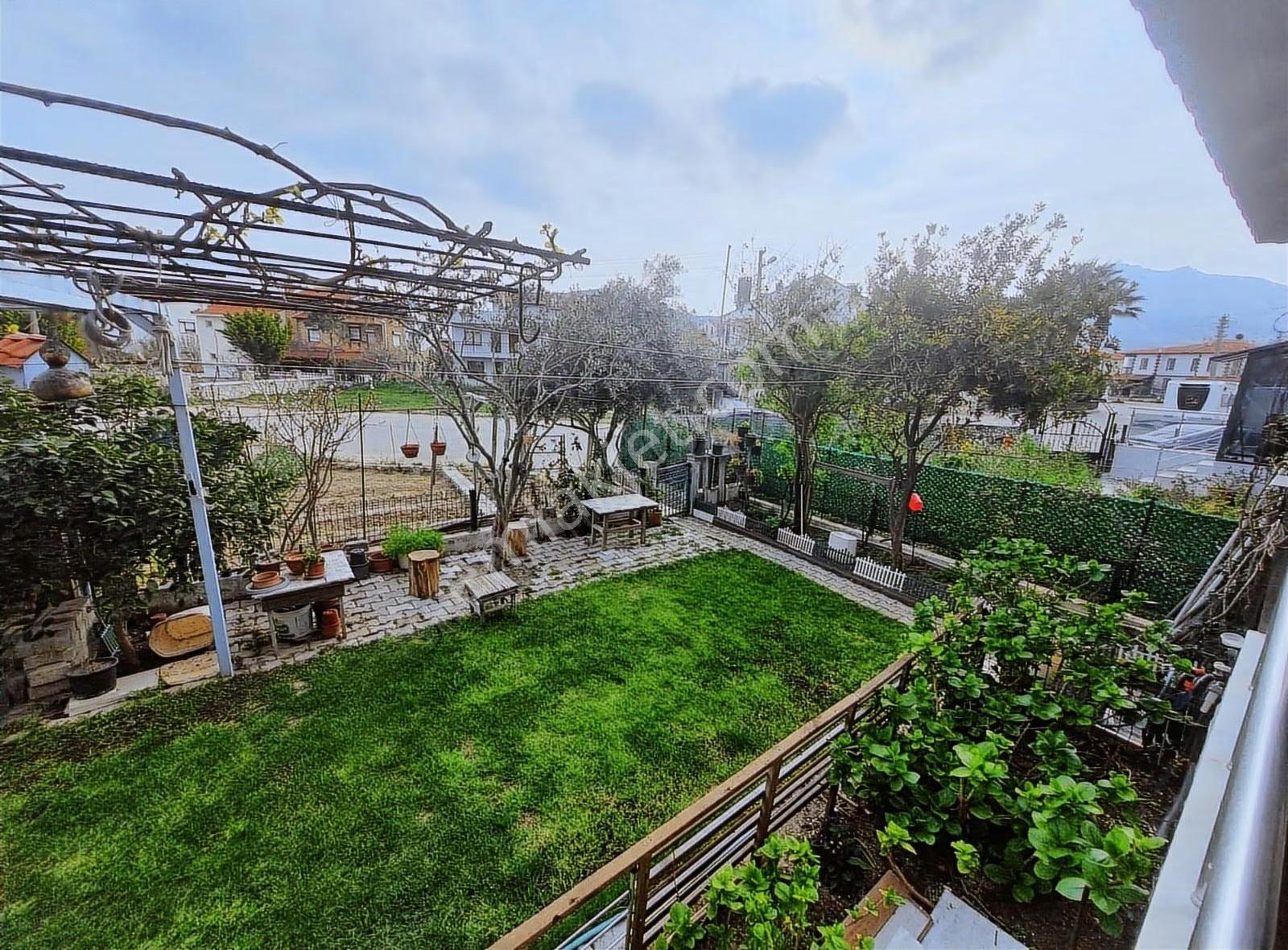 Yenifoça Merkezde Satılık Villa - Görsel 4