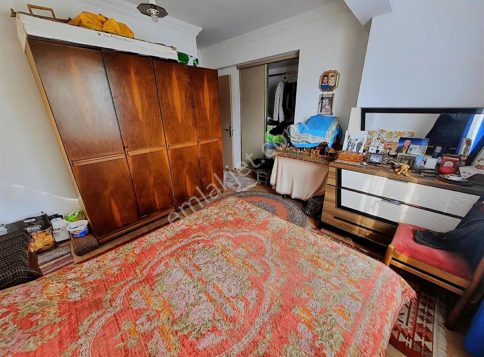 Yenifoça Merkezde Satılık Villa - Görsel 29