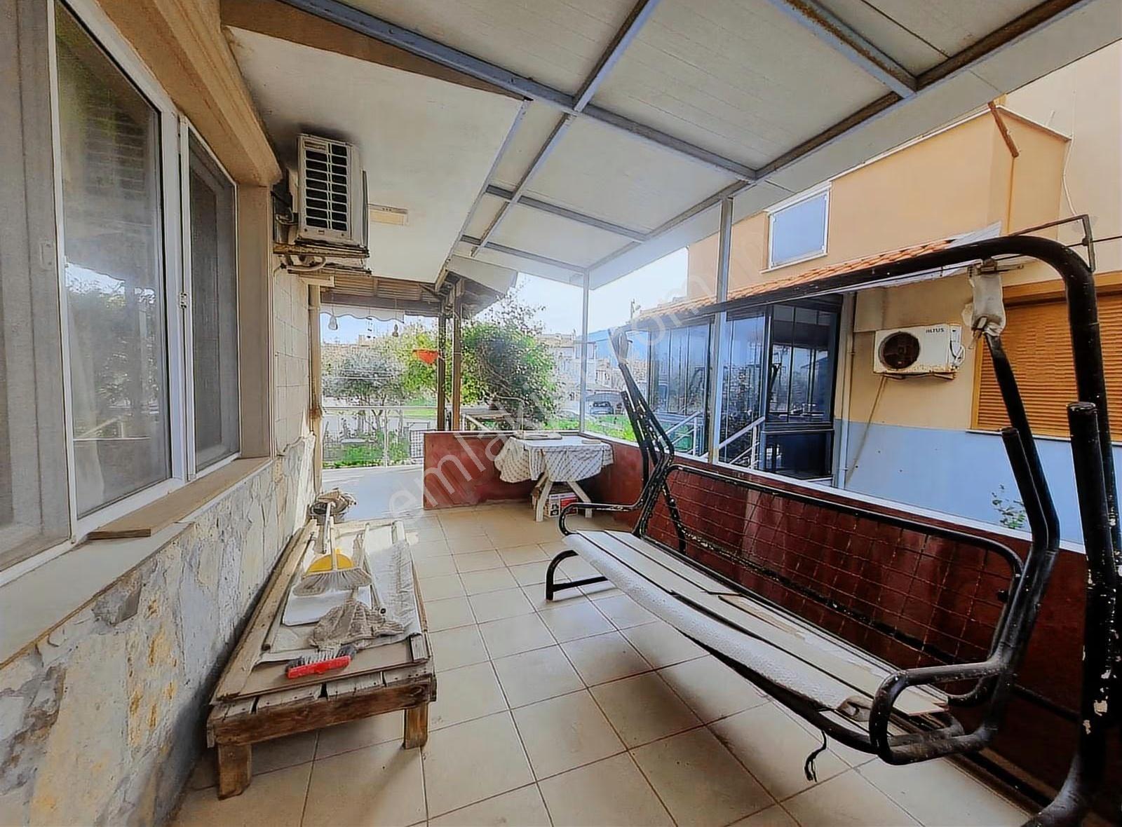 Yenifoça Merkezde Satılık Villa - Görsel 12