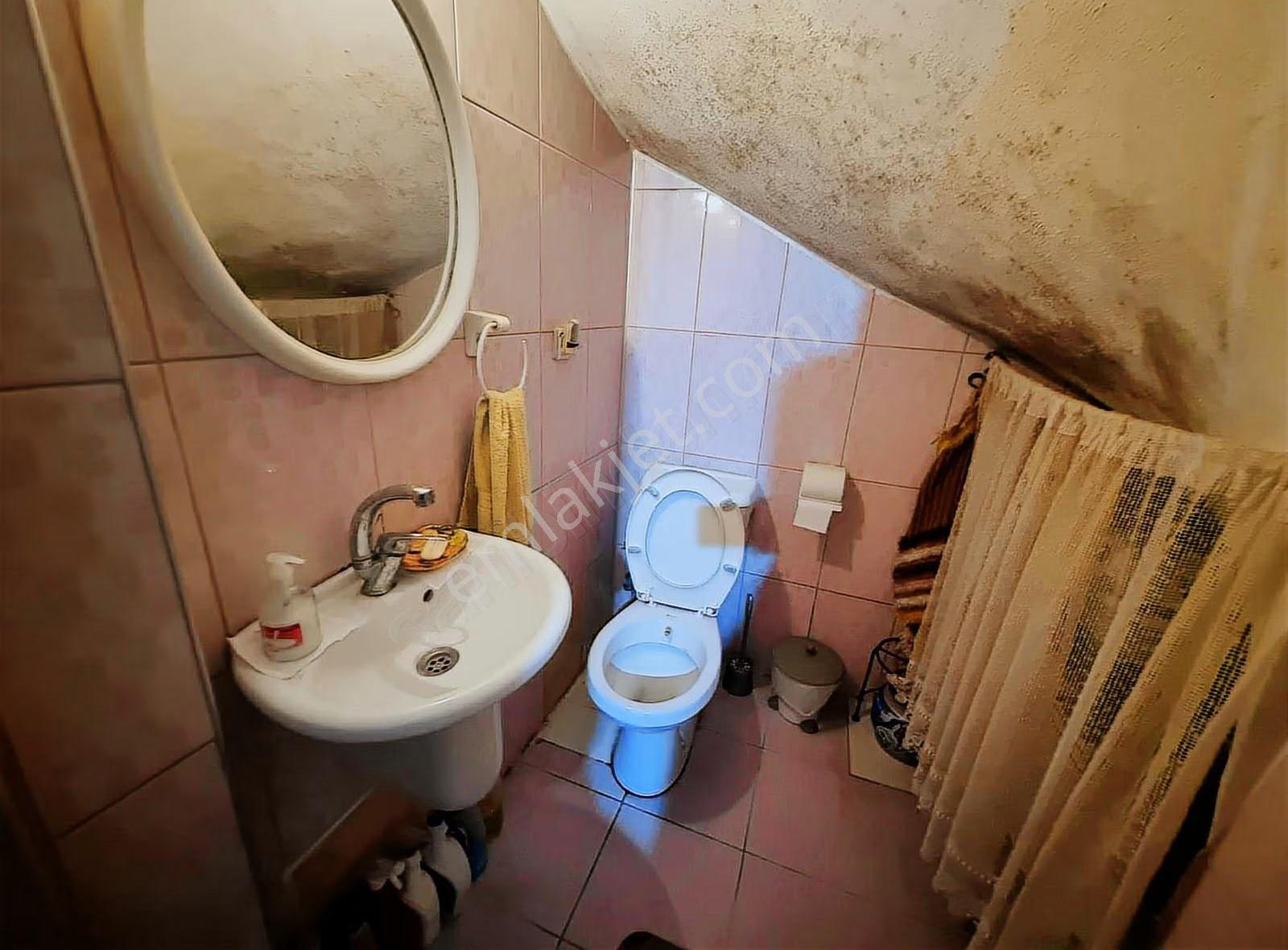 Yenifoça Merkezde Satılık Villa - Görsel 28