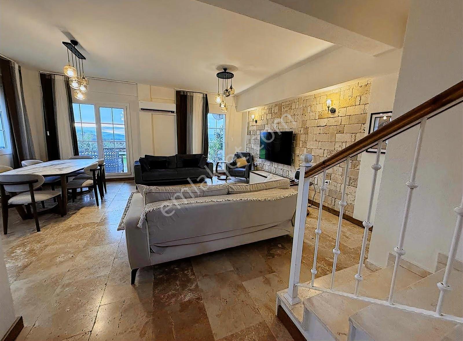 Foça | Hayat Sitesinde Takasa Açık,eşyalı , Manzaralı Lüks Villa - Görsel 29