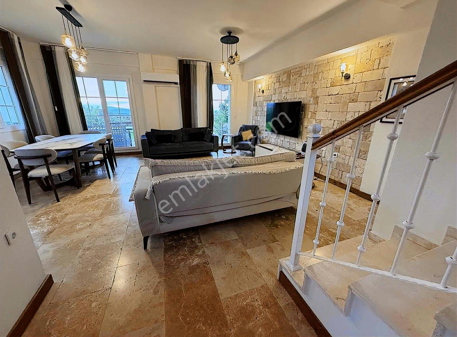 Foça | Hayat Sitesinde Takasa Açık,eşyalı , Manzaralı Lüks Villa - Görsel 22