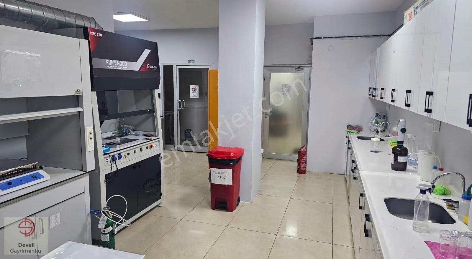 Çobançeşme Mahallesi'nde Muhteşem Konumda Satılık Dükkan - Görsel 3