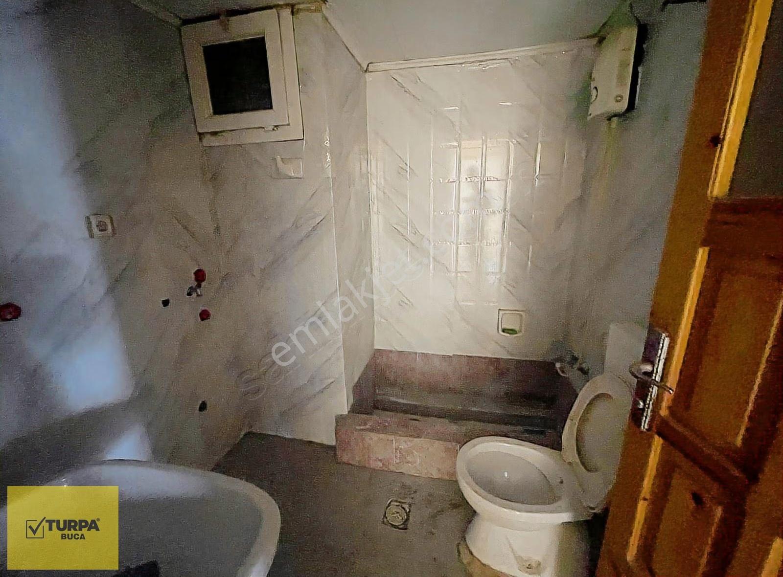 Turpa Buca'dan Yurtoğlu Mahallesinde Giriş Kat Bahçeli Daire - Görsel 8