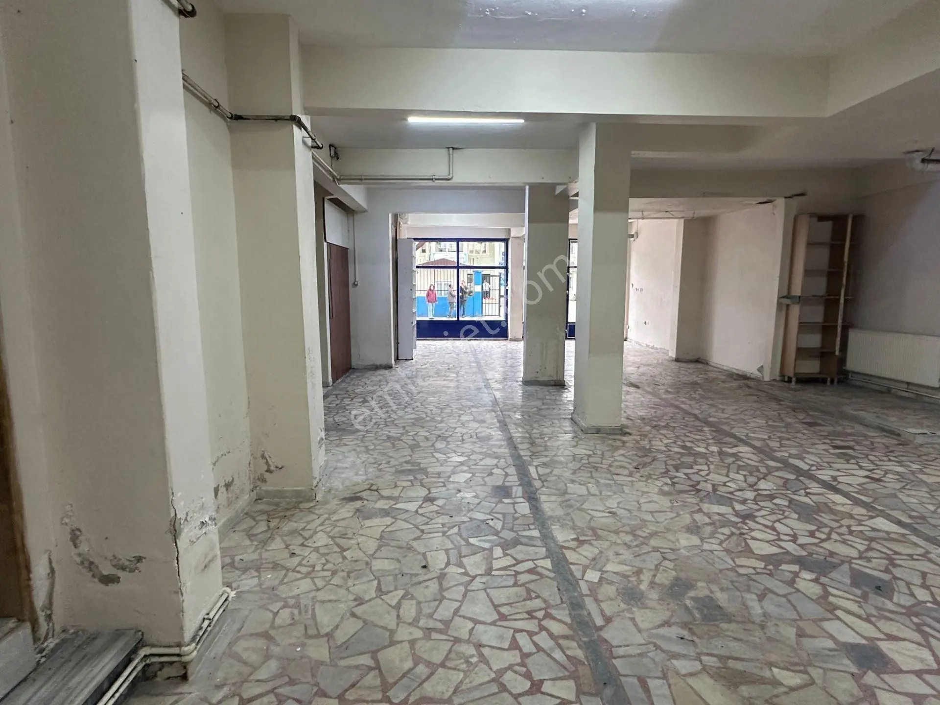 Bağcılar Güneşli'de Okul Karşısı Kiralık Dükkan 145m² - Görsel 3