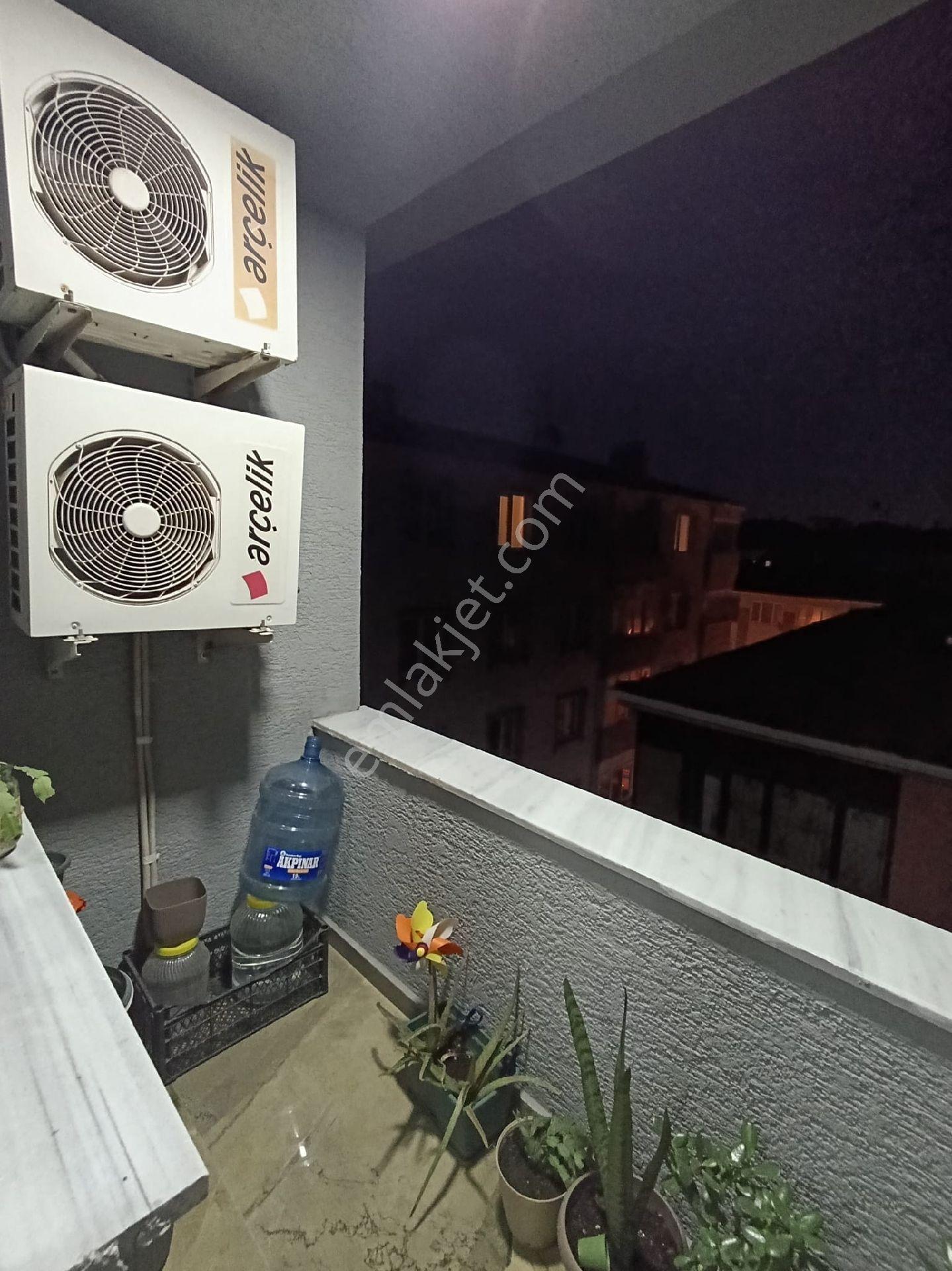 Küçükçekmece Yenimahalle Satılık Büyük Ön Cephe 6+2 Dubleks Daire - Görsel 14
