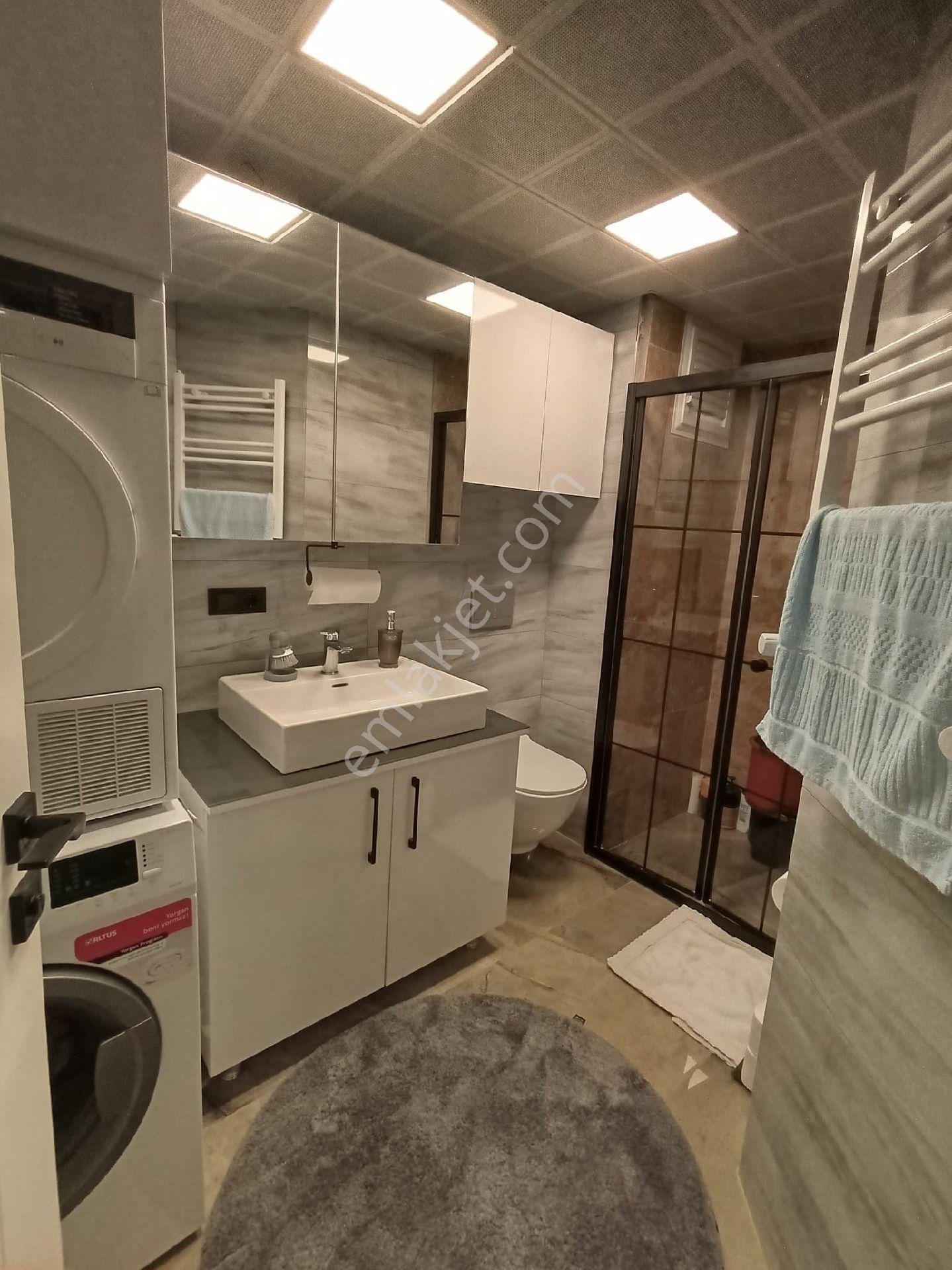 Küçükçekmece Yenimahalle Satılık Büyük Ön Cephe 6+2 Dubleks Daire - Görsel 28
