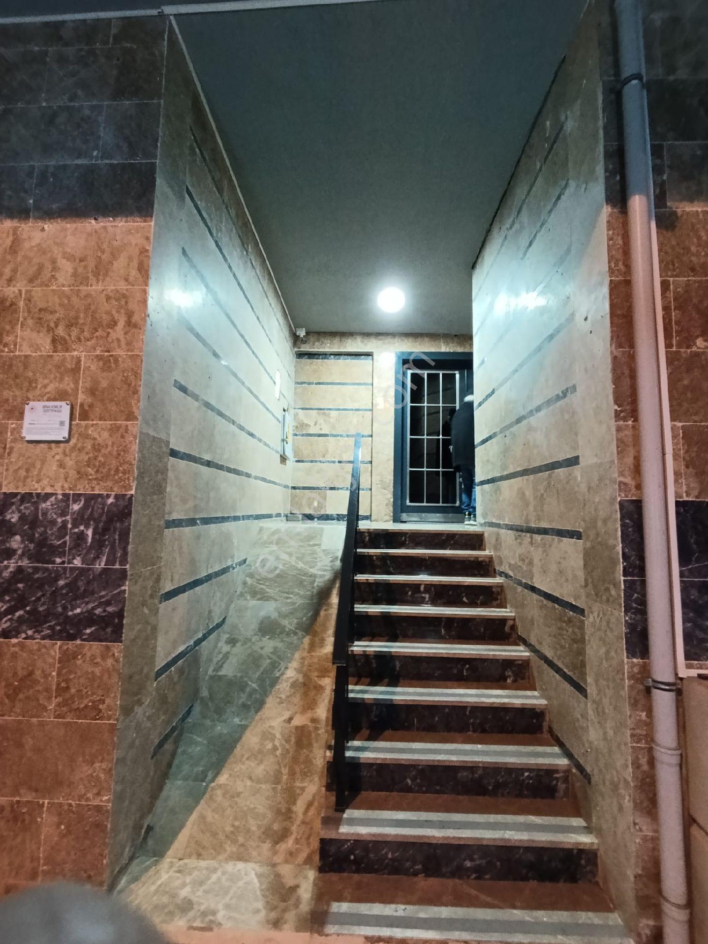 Küçükçekmece Yenimahalle Satılık Büyük Ön Cephe 6+2 Dubleks Daire - Görsel 34