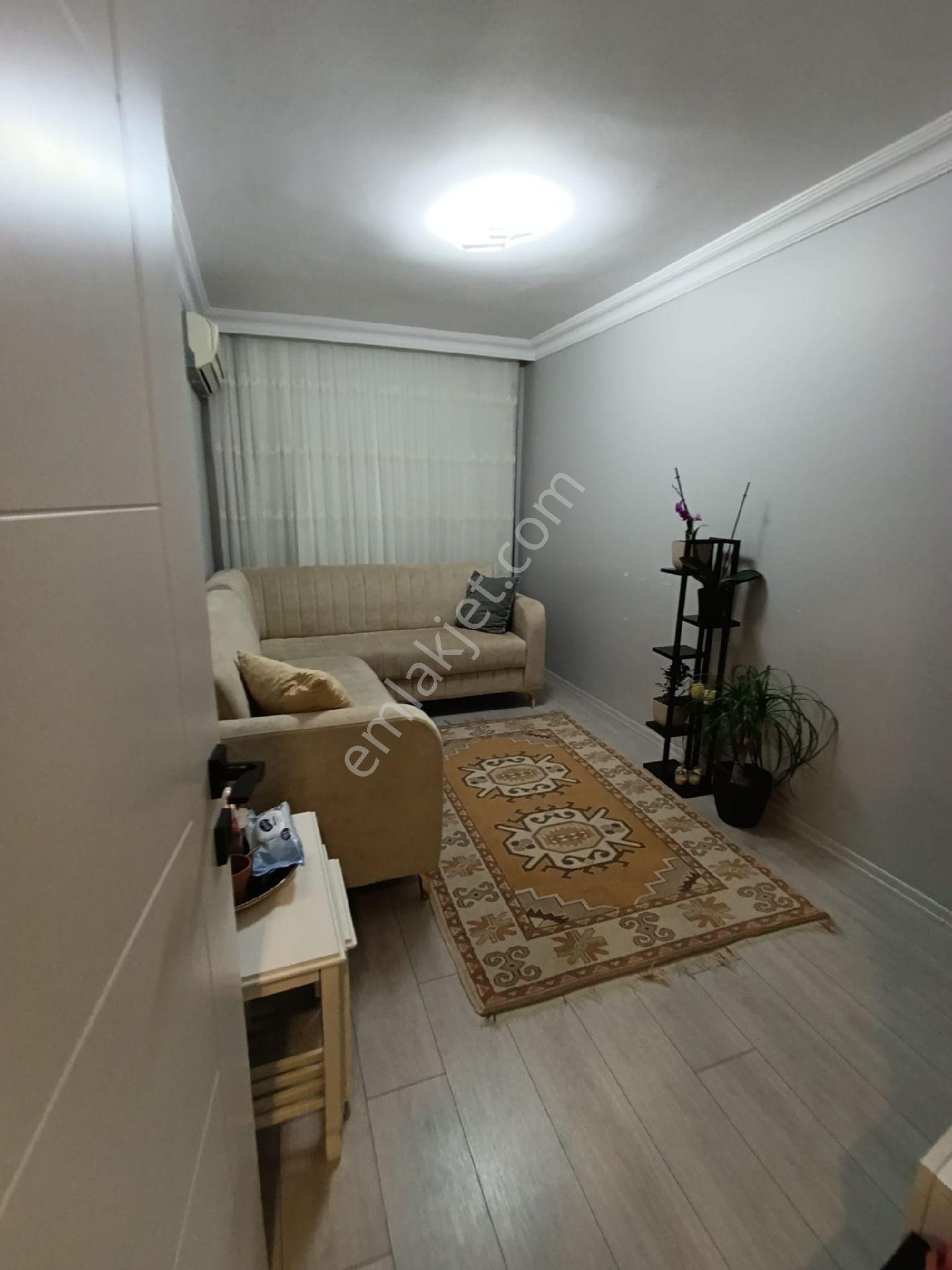 Küçükçekmece Yenimahalle Satılık Büyük Ön Cephe 6+2 Dubleks Daire - Görsel 12