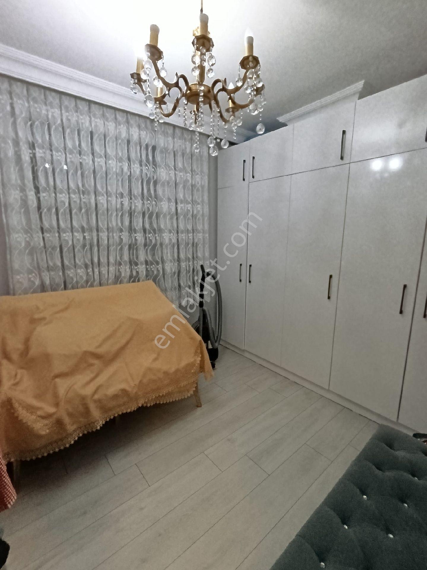 Küçükçekmece Yenimahalle Satılık Büyük Ön Cephe 6+2 Dubleks Daire - Görsel 6