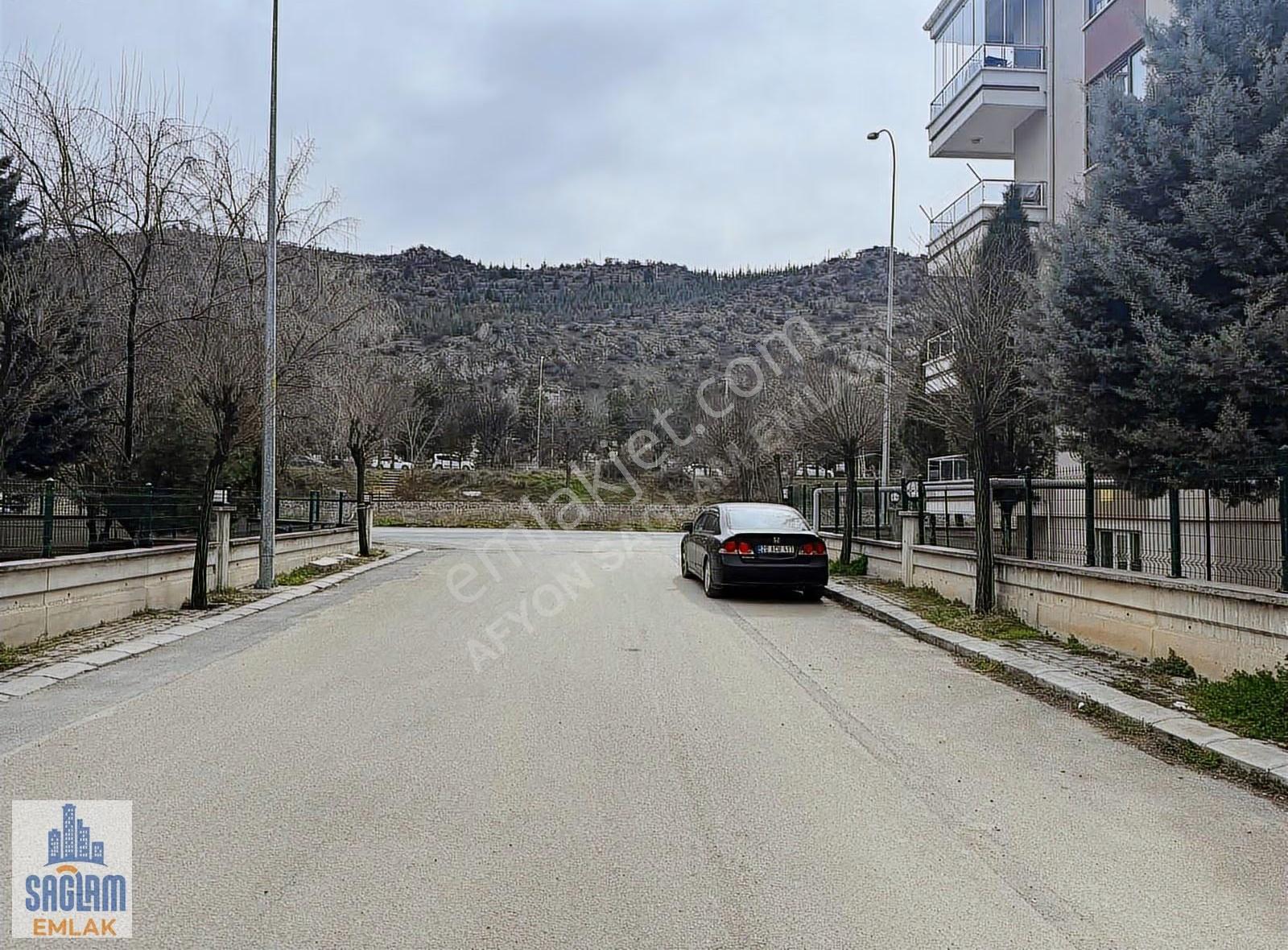 Sağlam Emlaktan Selçukluda Site İçinde Satılık Fırsat 2+1 Daire - Görsel 28