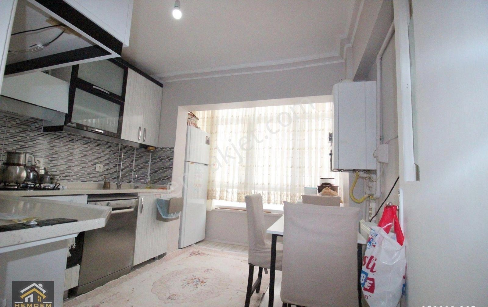 Hemdem Gayrimenkul'den Pınarbaşı Yaşar Kemal Caddesi'ne Yakın Arakat 3+1 Satılık Daire - Görsel 2